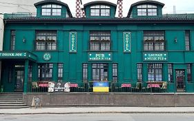 Green Duck Hotel